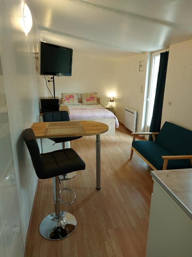 Studio Au Calme Wifi 600M Centre Ville Parking Gratuit Devant Кастр Экстерьер фото